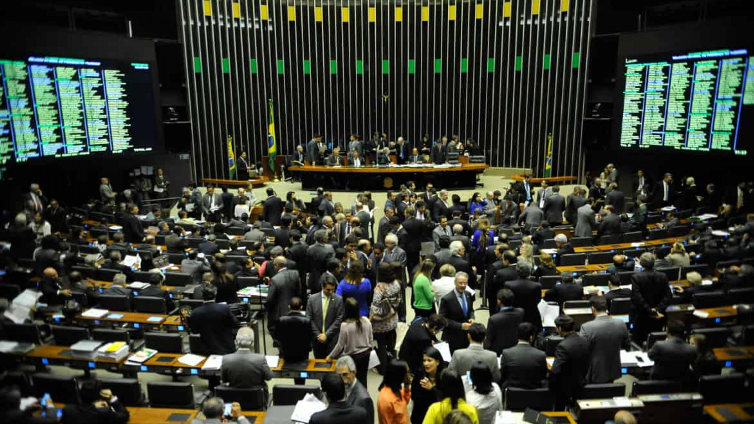 Governo brasileiro elabora projeto de lei com nova estrutura de governança para IA