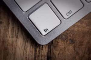 Sala 9 Automação com IA / Lojas Virtuais / Marketing Digital 4 Fn: Google coloca Gemini dentro do teclado do Mac com novo atalho